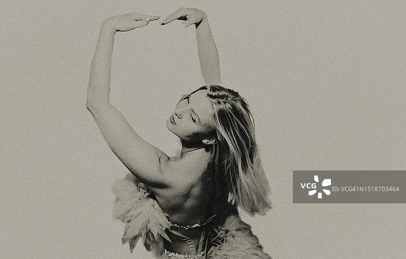 沉浸在音乐中图片素材