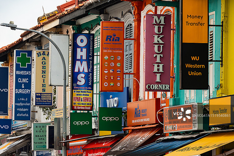 新加坡小印度的店屋和购物中心图片素材