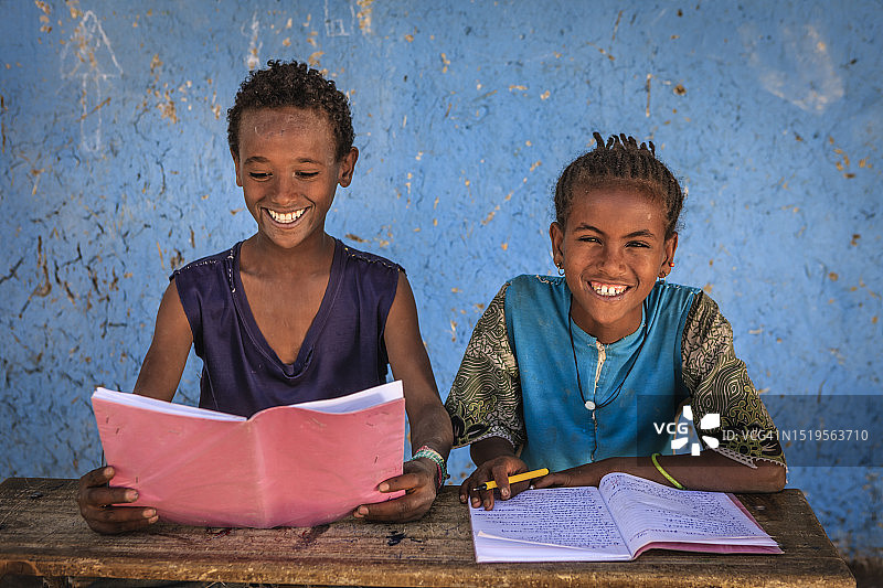 非洲儿童学习英语图片素材