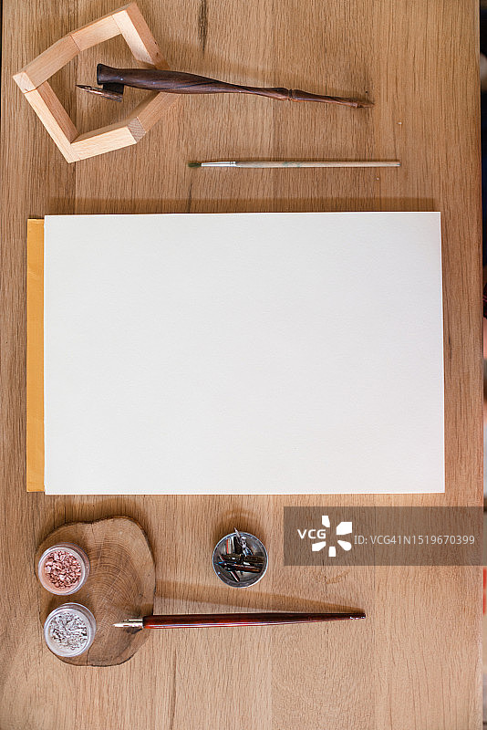 一套书法用品，配有一支尖锐的笔，爱好和艺术图片素材