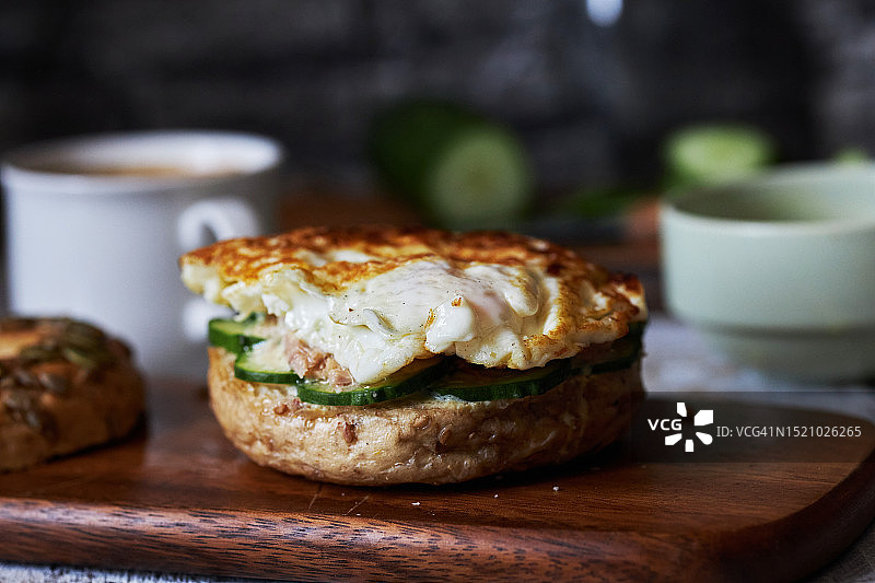 自制早餐：咖啡汉堡图片素材