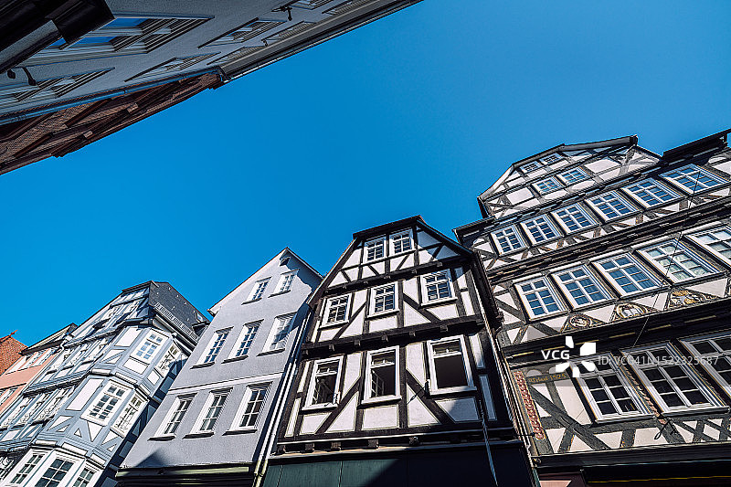 德国马尔堡的半木结构中世纪城市中心图片素材