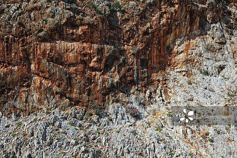 白色红色砂岩悬崖纹理图片素材