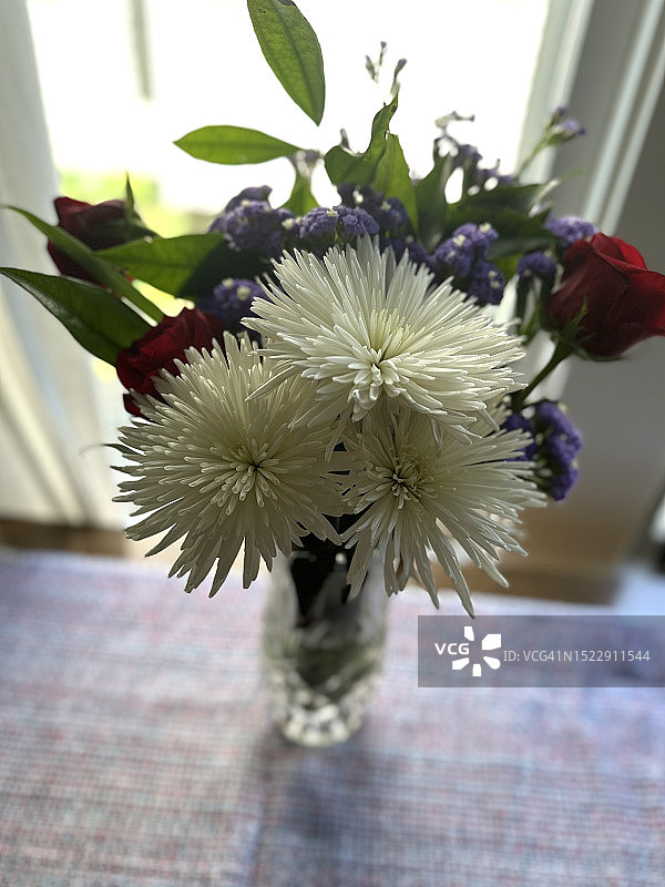 献给母亲的新鲜花束图片素材