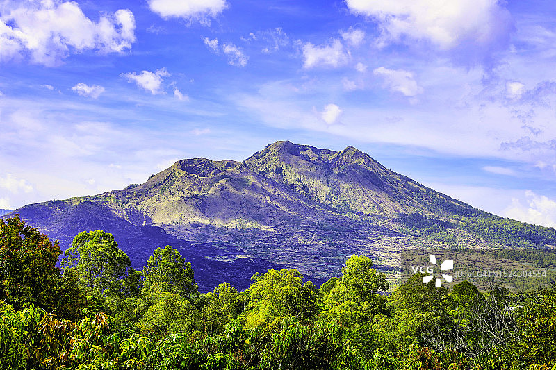 巴厘岛巴图尔火山，印度尼西亚图片素材