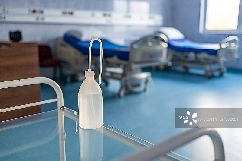 医院病房里的空床位图片素材