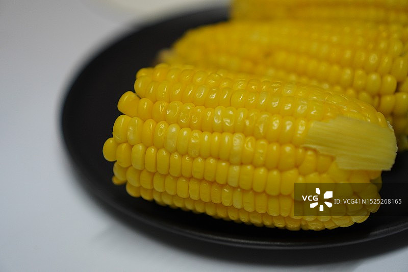 水煮玉米图片素材