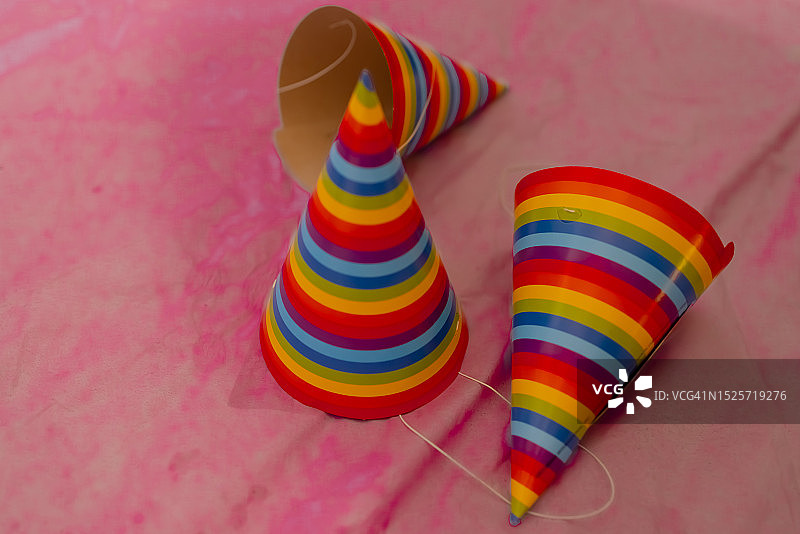 庆典后的派对帽图片素材