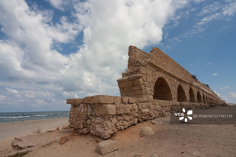 以色列凯撒利亚古罗马输水道图片素材
