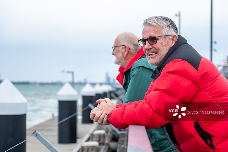 与老友叙旧图片素材