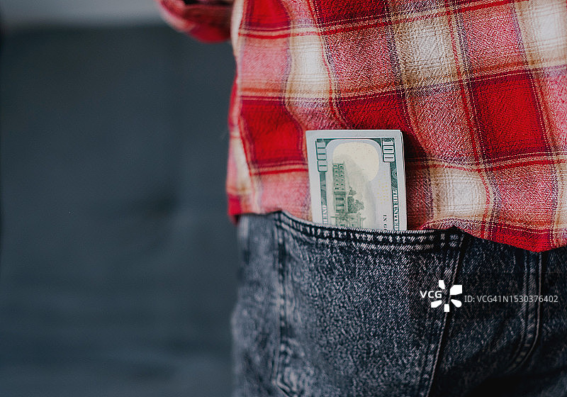 口袋里的现金图片素材