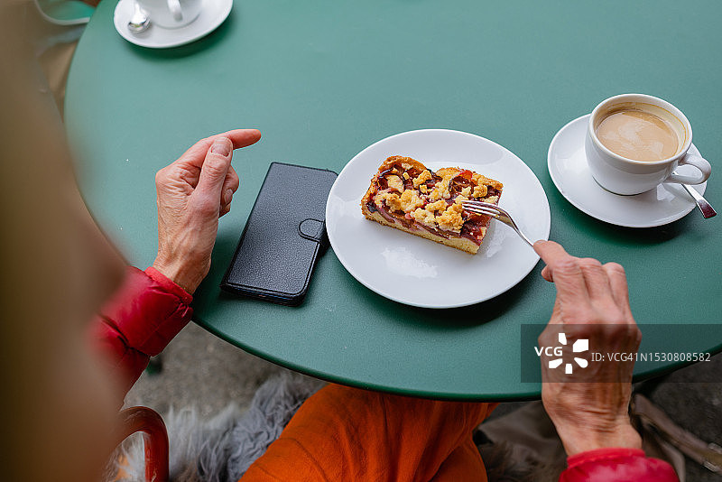 总有时间吃蛋糕图片素材