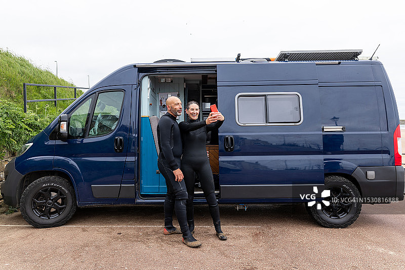 冲浪前自拍图片素材