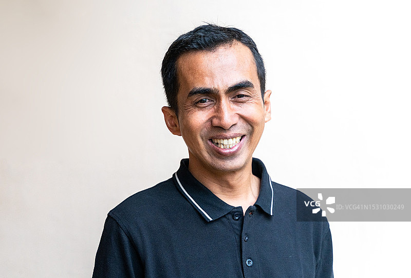 成年亚洲男人特写图片素材