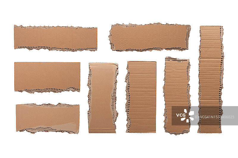 白色背景上的撕裂纸板条图片素材