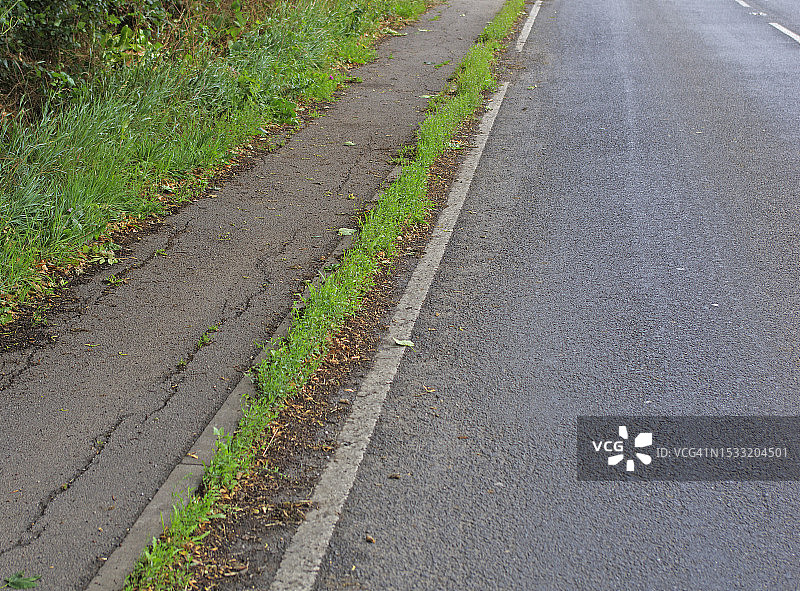 年久失修的主干道图片素材