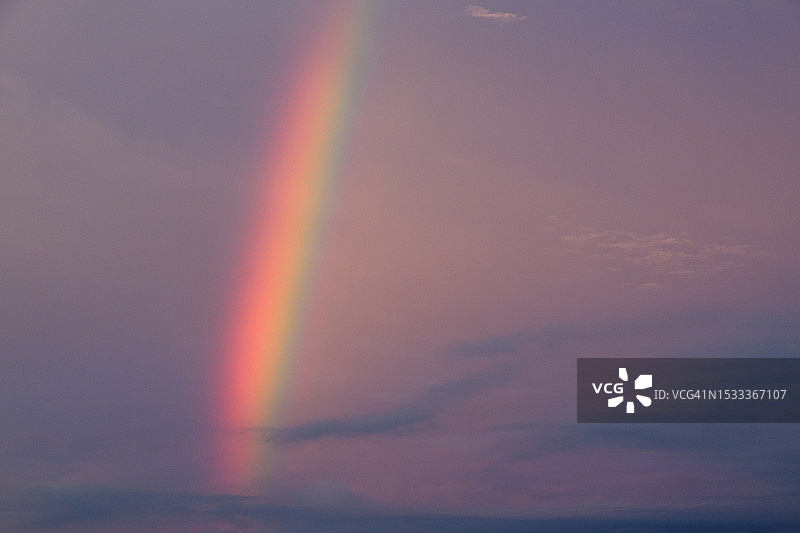 傍晚彩虹图片素材