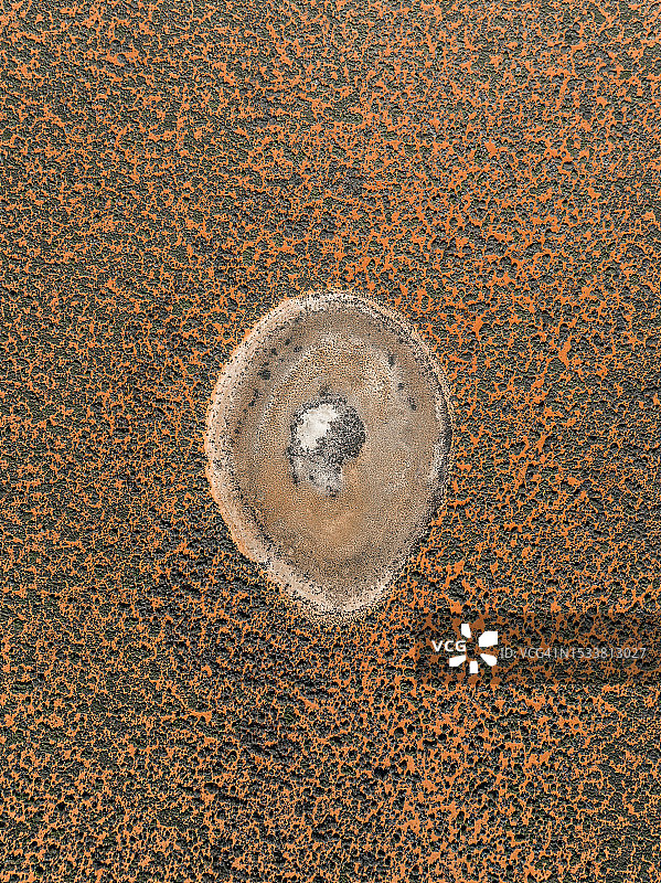 无人机拍摄的澳大利亚内陆鲨鱼湾撞击坑图片素材