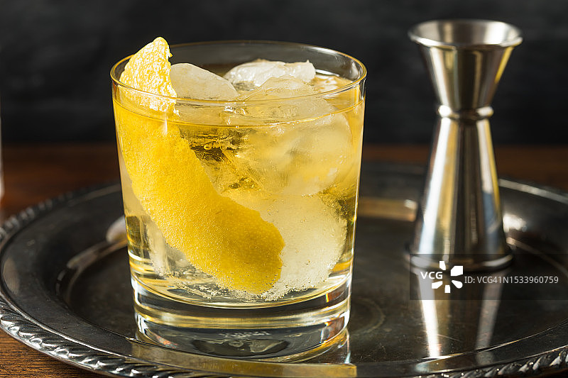 桌上的饮品特写，美国图片素材
