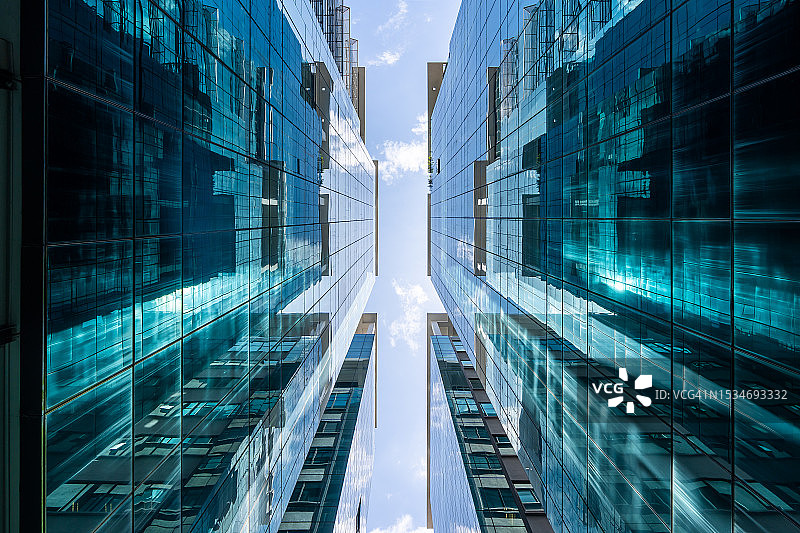 吉隆坡办公楼摩天大楼的低角度摄影图片素材