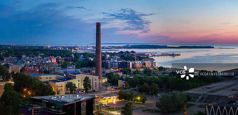 爱沙尼亚塔林卡拉马亚城市日出波罗的海全景图片素材
