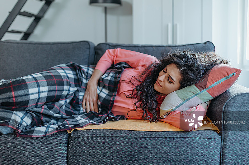 我肚子疼图片素材