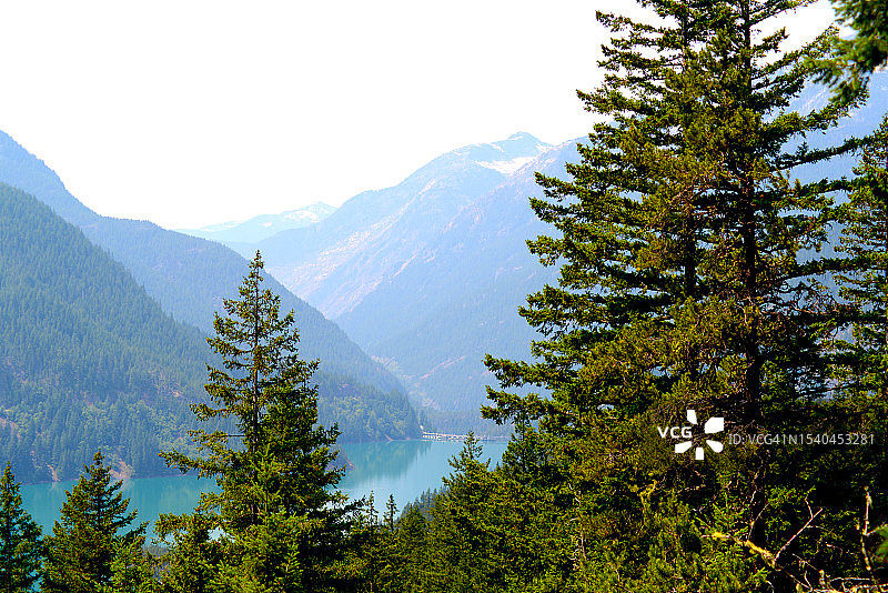 迪亚布罗湖，北喀斯喀特国家公园，华盛顿州图片素材