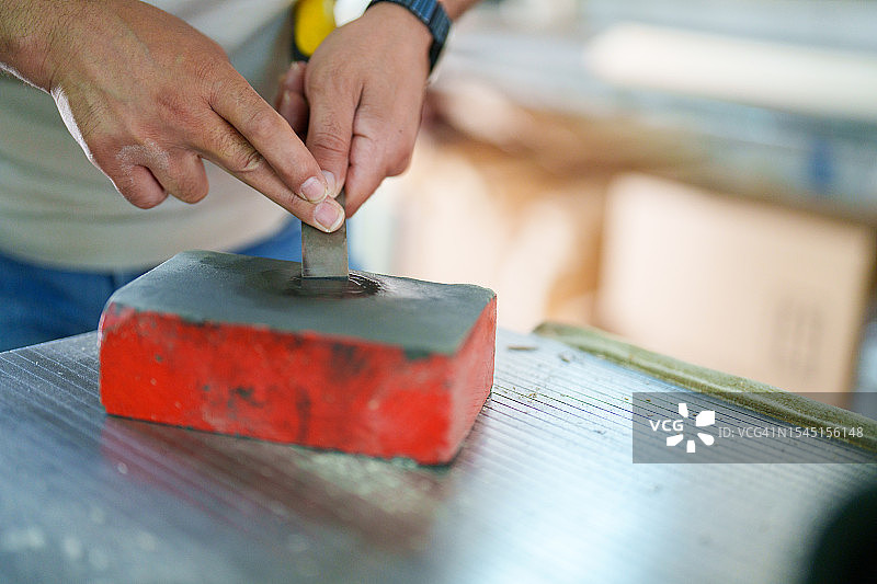 木工车间的砂轮图片素材