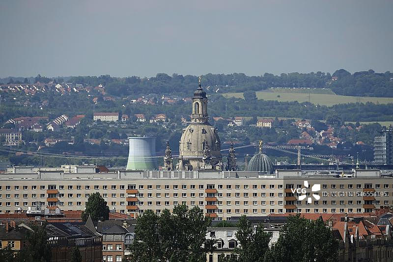 眺望德累斯顿圣母教堂，六月，德国萨克森图片素材