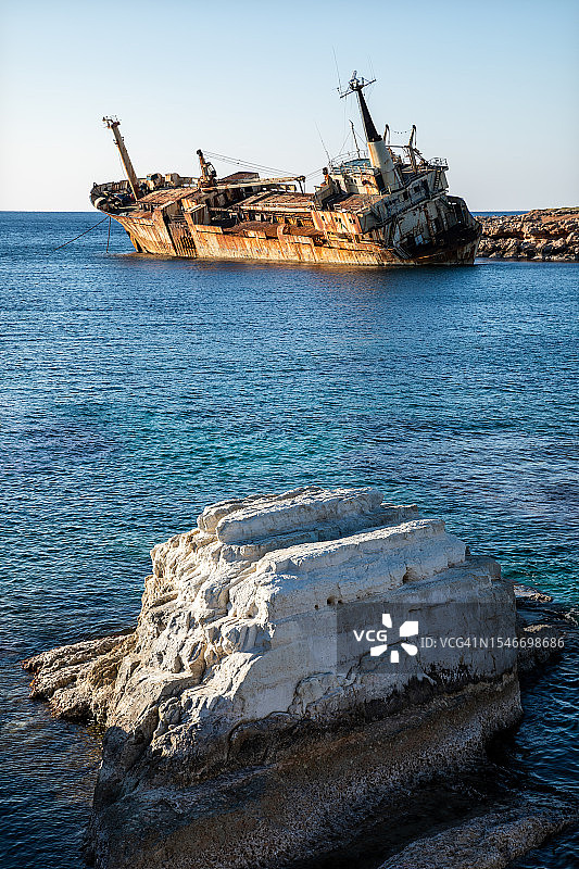 塞浦路斯埃德罗三号沉船的寂静守卫图片素材