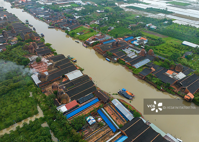 越南湄公河三角洲古芝县芒市古砖村景观，位于永隆省图片素材