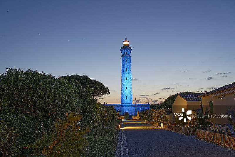 雷岛北部鲸鱼灯塔图片素材