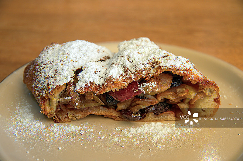 苹果馅卷饼切片图片素材