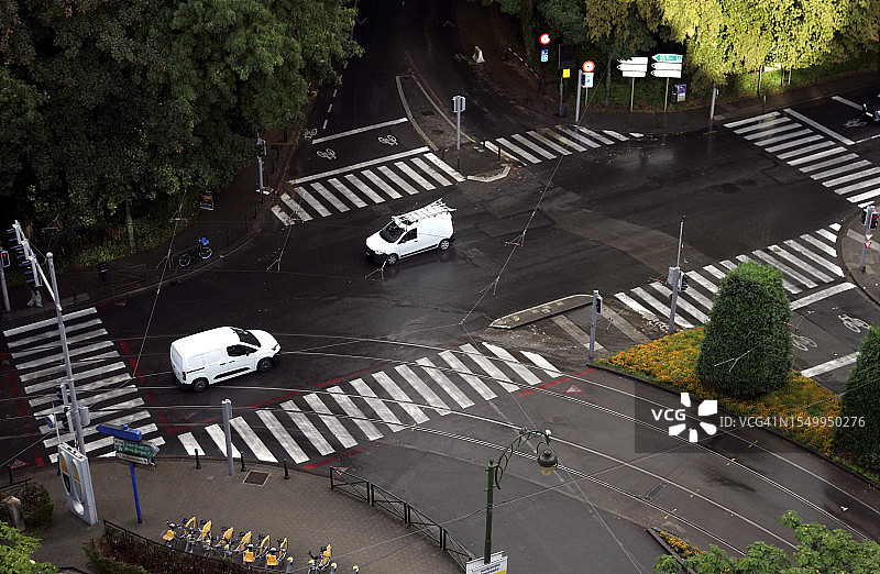 航拍十字路口交通图片素材