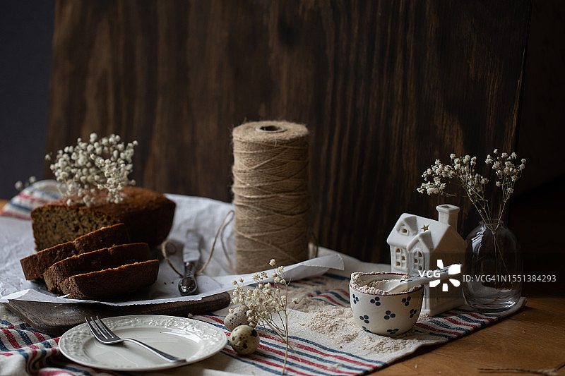 自制无麸质香蕉面包图片素材