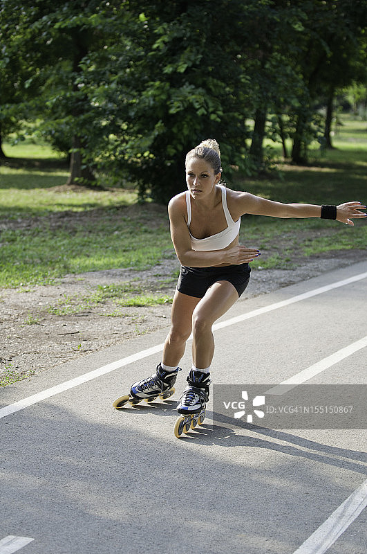 轮滑运动图片素材