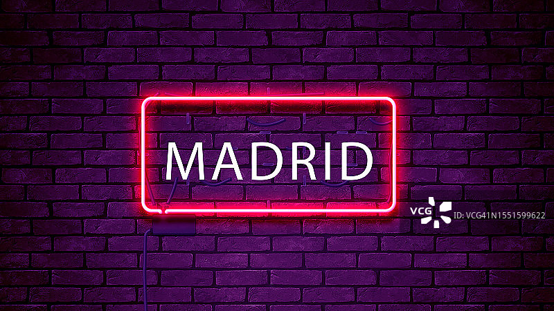 霓虹灯下的马德里字样图片素材