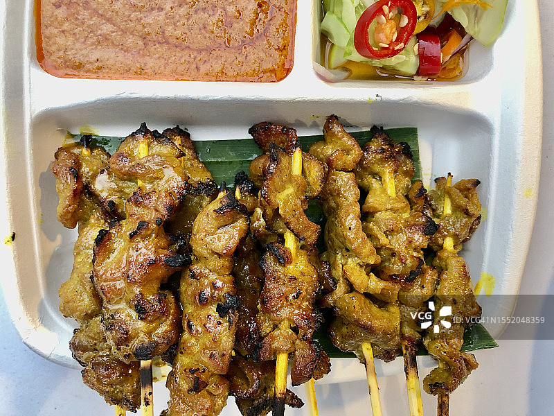 美味的牛肉沙爹开胃菜图片素材