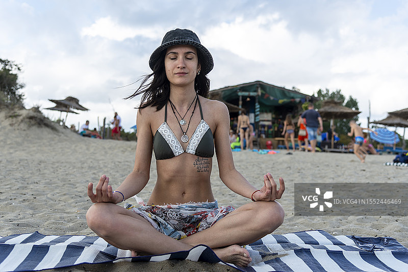 我再次与我的挚爱相遇——大海。图片素材