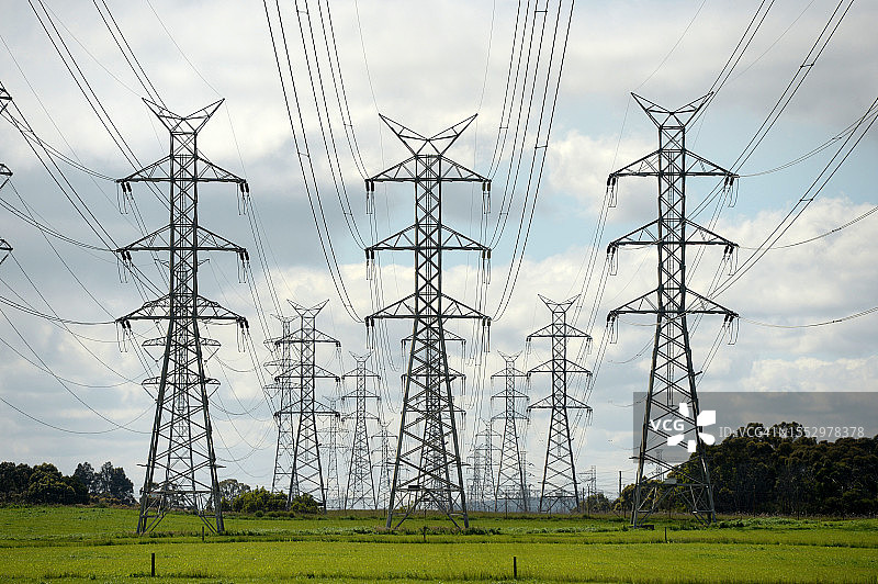 电力铁塔和电线图片素材