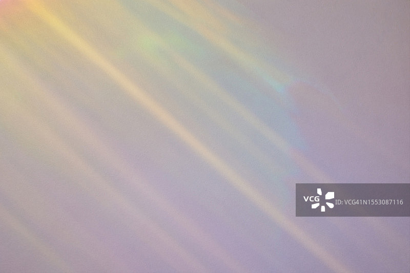 超现实彩虹粉色光线霓虹灯光折射叠加效果图片素材