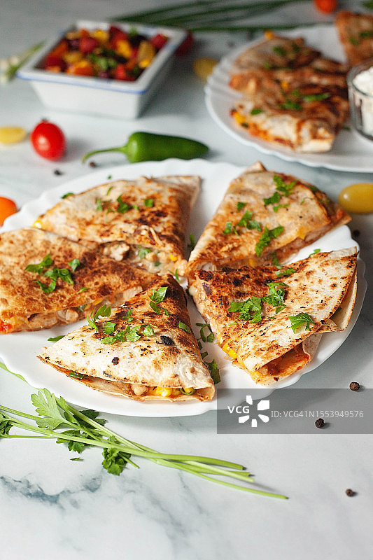 油炸玉米粉饼特写图片素材