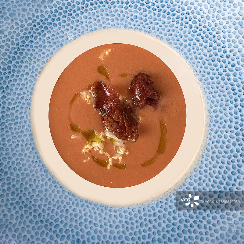 萨尔莫雷霍凉菜汤的俯视图图片素材