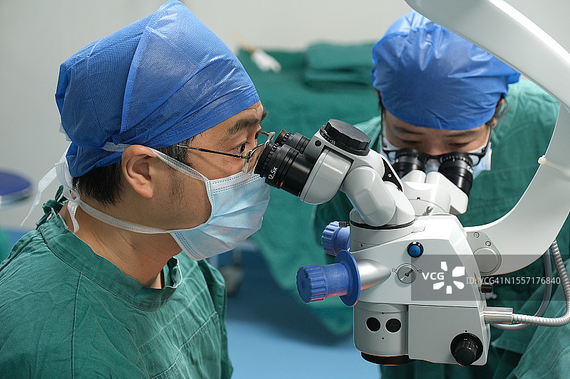 白内障手术图片素材