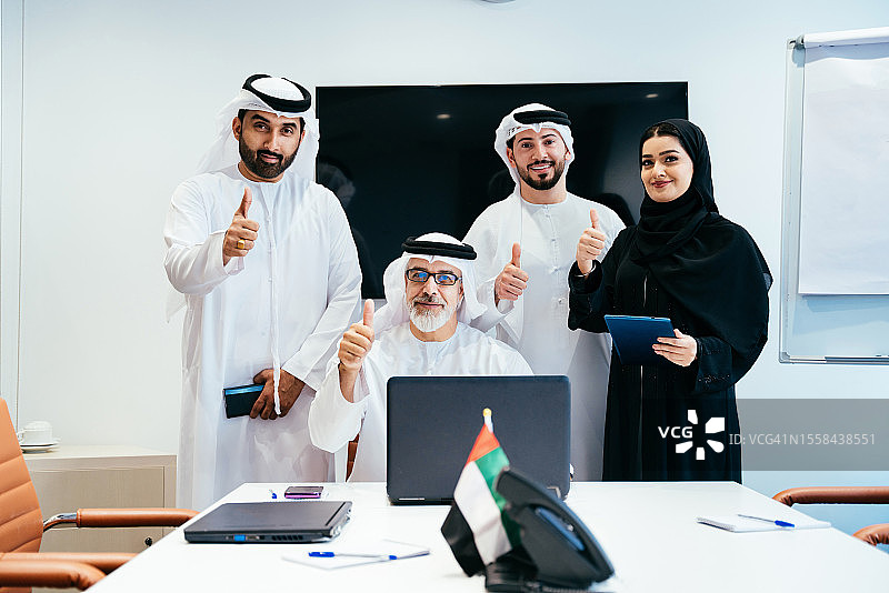 业务团队协同工作图片素材