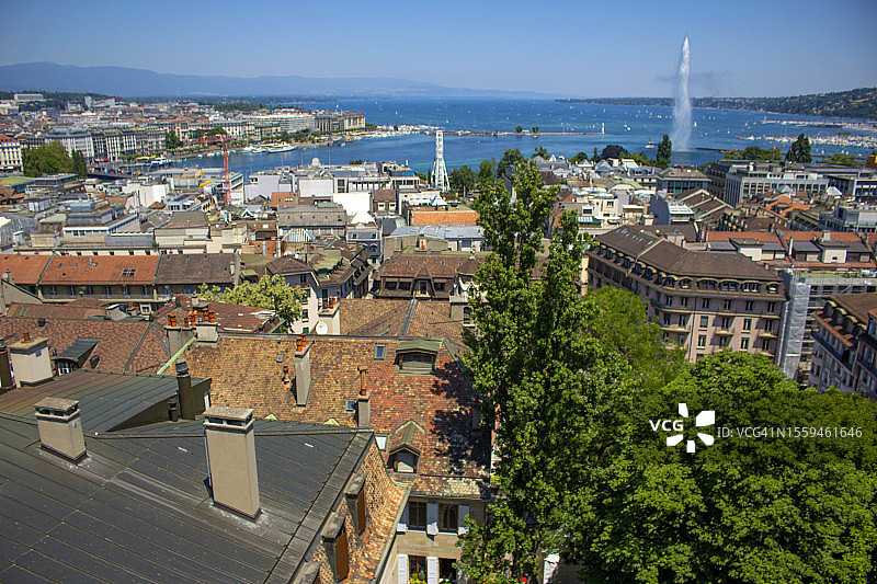 瑞士日内瓦老城区和杰特大喷泉图片素材