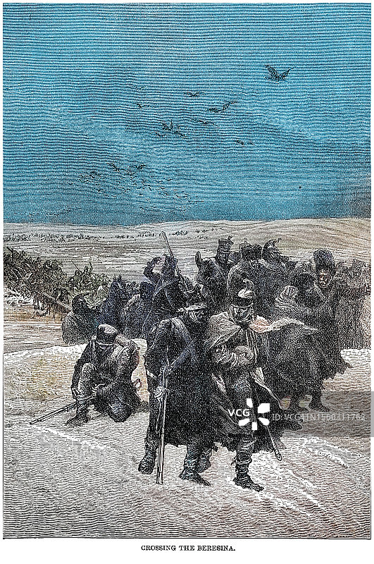 穿越别列津纳河的古老雕刻插图：1812年11月26日至29日别列津纳战役，拿破仑军队与维特根斯坦和奇恰戈夫元帅率领的俄军之间的战斗图片素材