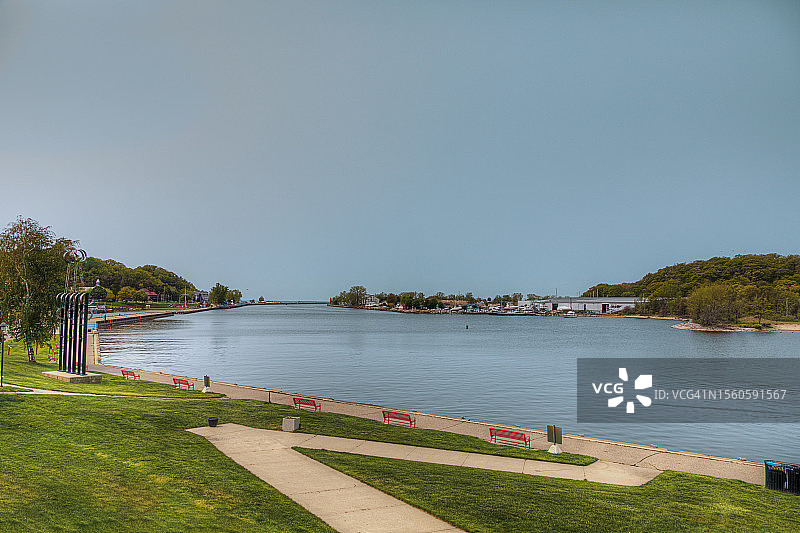 回到河流的弯道图片素材