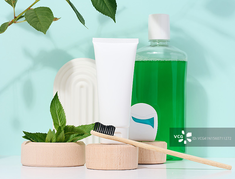 漱口水与牙线图片素材