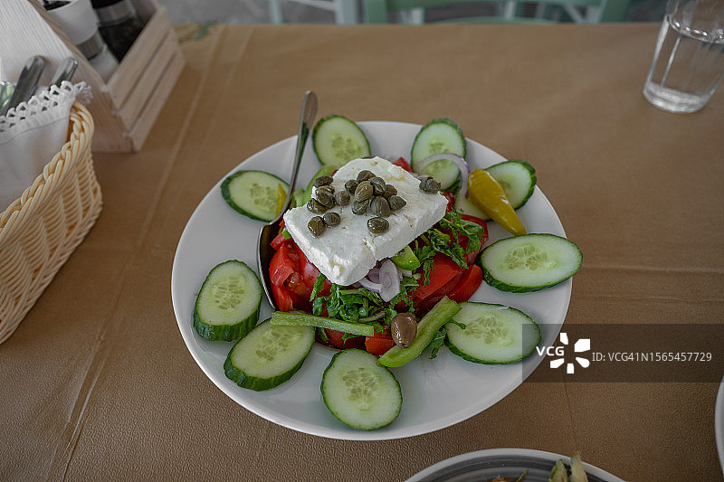 希腊米蒂利尼的希腊沙拉图片素材